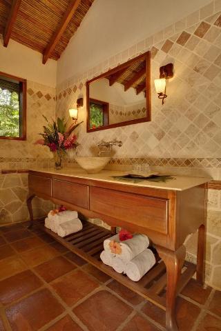 Ian Andersons Caves Branch Jungle Lodge Белмопан Екстериор снимка