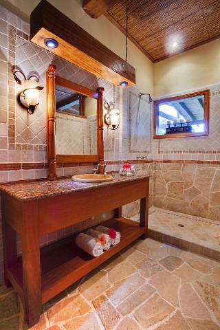 Ian Andersons Caves Branch Jungle Lodge Белмопан Екстериор снимка